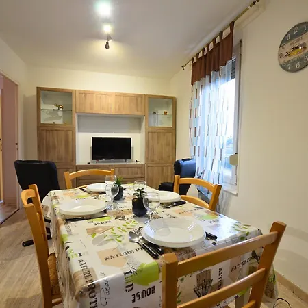 Elisabeth Apartment *